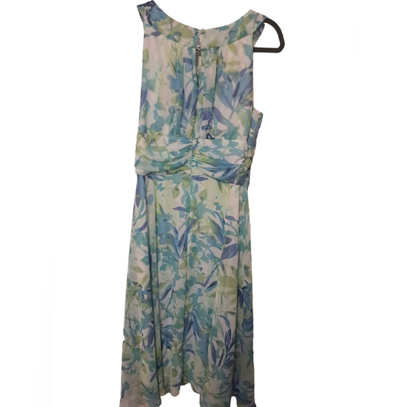 Connected aparal dress, LNC size 12 - Picture 2 of 4